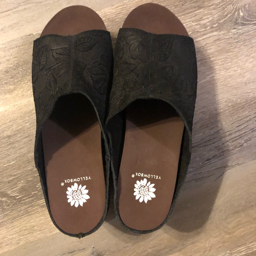 Yellow Black Najah Sandal